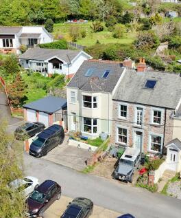 4 bedroom terraced house for sale