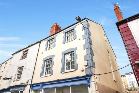 3 bedroom maisonette for sale