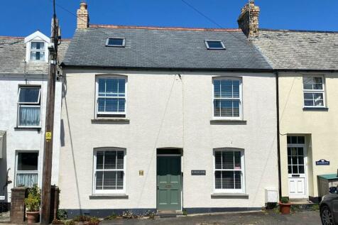 3 bedroom terraced house for sale