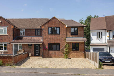 4 bedroom semi-detached house for sale