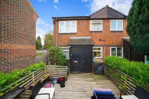 2 bedroom end of terrace house for sale