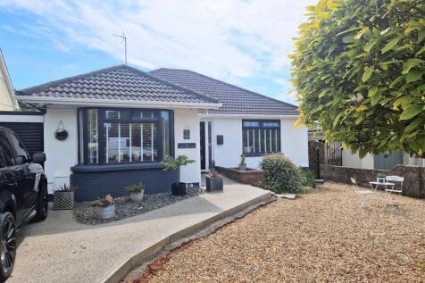 Danygraig Avenue, Porthcawl CF36 3 bed detached bungalow for sale