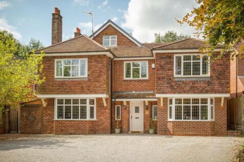 6 bedroom detached house for sale