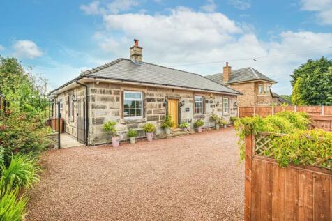 4 bedroom detached bungalow for sale