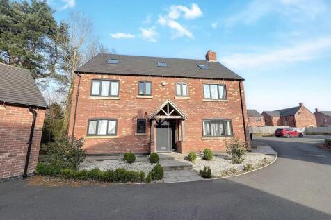 5 bedroom detached house for sale