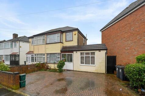 Adrienne Avenue, Southall, UB1 4 bed semi