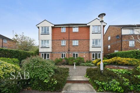 Hadfield Close, Southall, UB1 1 bed flat for sale