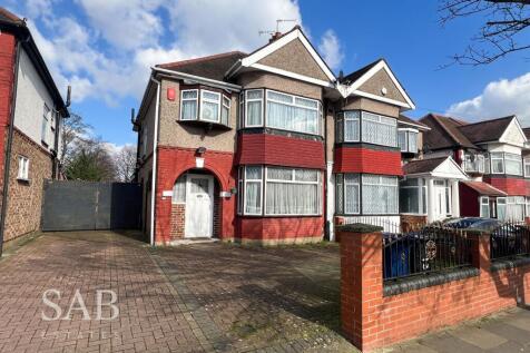 Dormers Wells Lane, Southall, UB1 4 bed semi