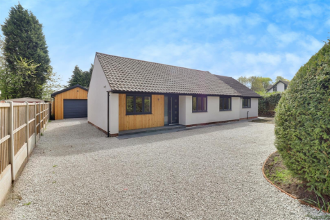 3 bedroom detached bungalow for sale