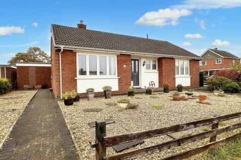 2 bedroom detached bungalow for sale