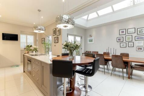 Crescent Parade, Ripon 5 bed end of terrace house for sale