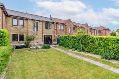 Avenue House Court, Goldsborough... 2 bed house for sale
