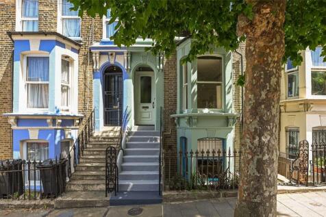 2 bedroom maisonette for sale