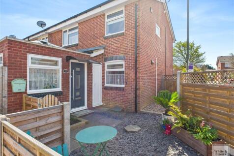 1 bedroom end of terrace house for sale