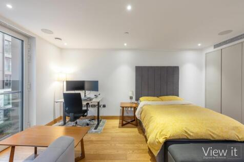 Studio flat for sale