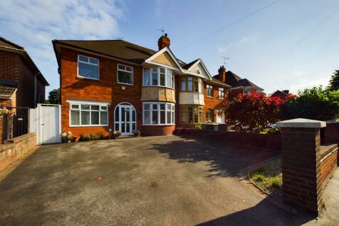 4 bedroom semi-detached house for sale