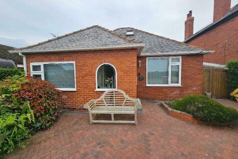 3 bedroom detached bungalow for sale