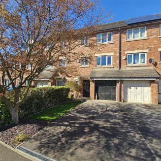 4 bedroom town house for sale