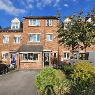 4 bedroom town house for sale