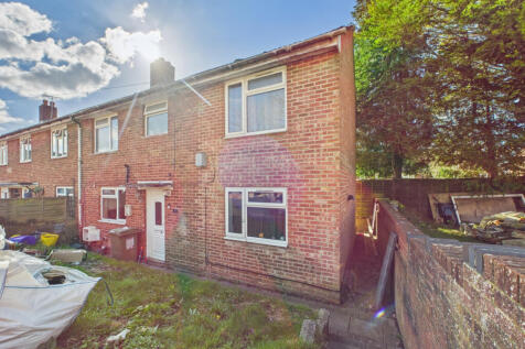 Portsmouth PO6 4 bed end of terrace house for sale