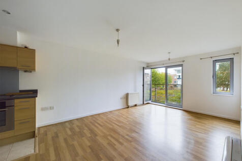 Portsmouth PO1 2 bed flat for sale