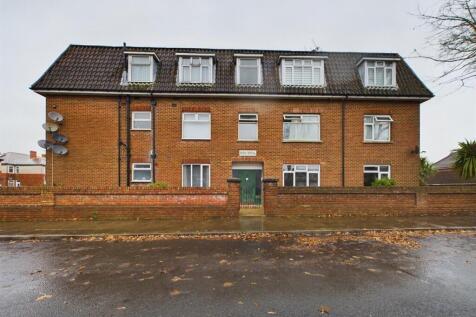 Northern Parade, Portsmouth PO2 2 bed flat for sale