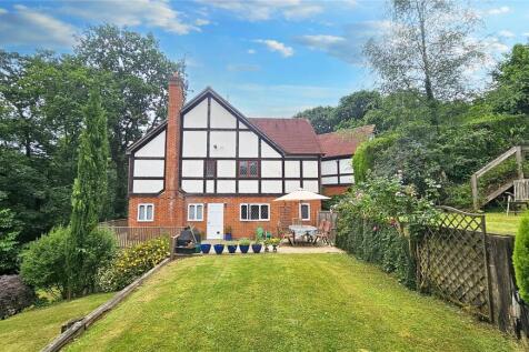 Valewood Lane, Hindhead GU26 5 bed detached house for sale