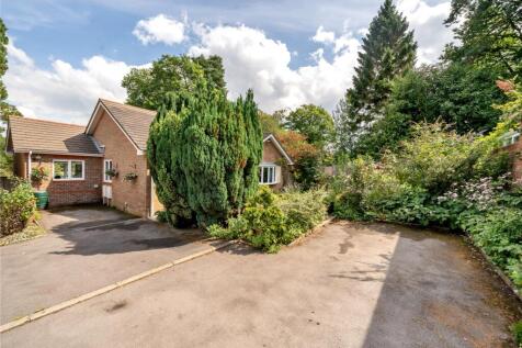 Huntingford Close, Surrey GU26 3 bed bungalow for sale