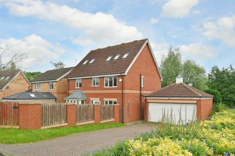 6 bedroom detached house for sale