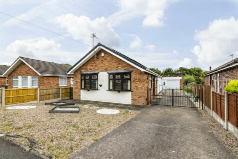 3 bedroom detached bungalow for sale