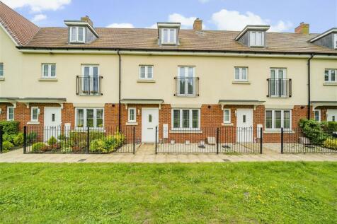 4 bedroom terraced house for sale