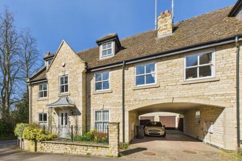 Aldgate Court, Stamford PE9 5 bed house for sale