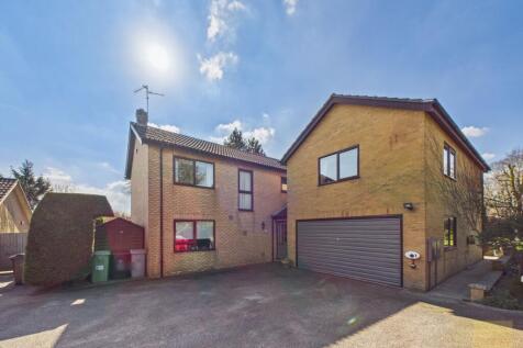 Chestnut Gardens, Stamford PE9 4 bed detached house for sale
