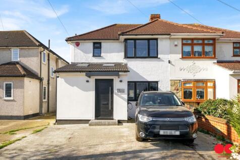 South End Road, Hornchurch RM12 3 bed semi