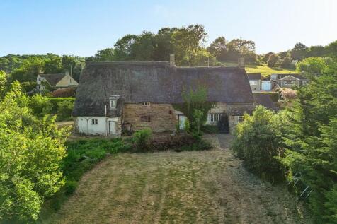 Banbury OX15 5 bed village house for sale