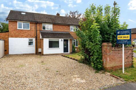 3 bedroom semi-detached house for sale