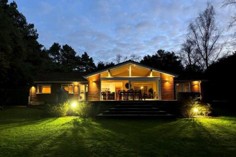 5 bedroom detached bungalow for sale