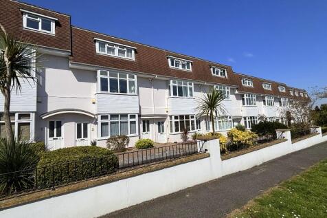 3 bedroom maisonette for sale