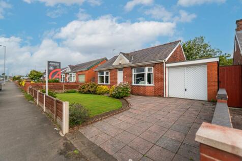 2 bedroom detached bungalow for sale