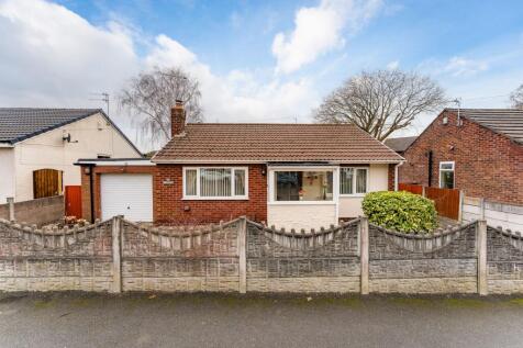Douglas Street, Manchester M46 2 bed detached bungalow for sale