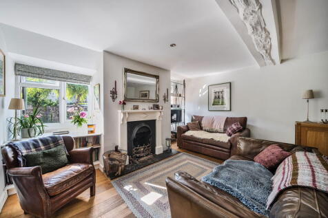 Bakers Corner, Corsham SN13 3 bed semi