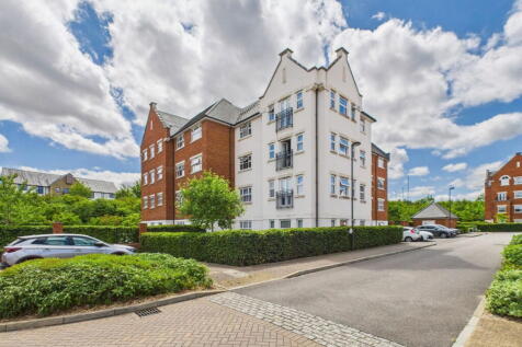 Arundale Walk, Horsham RH12 1 bed flat for sale
