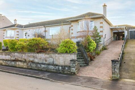 3 bedroom semi-detached bungalow for sale