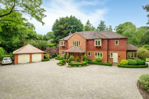 5 bedroom detached house for sale