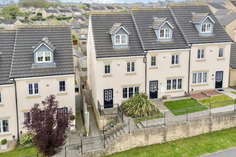 3 bedroom end of terrace house for sale
