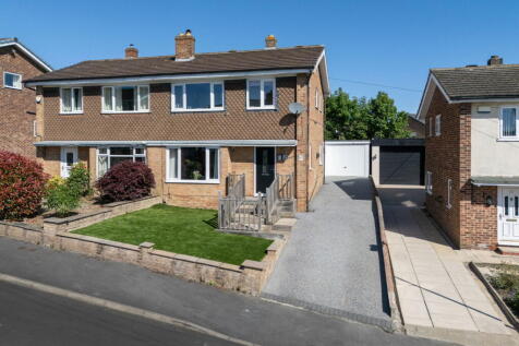 3 bedroom semi-detached house for sale