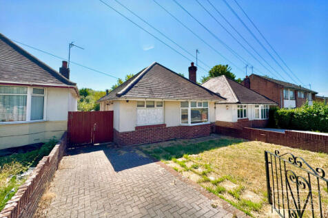 Southampton SO16 2 bed detached bungalow for sale