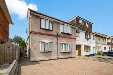 Ilford IG3 4 bed terraced house for sale