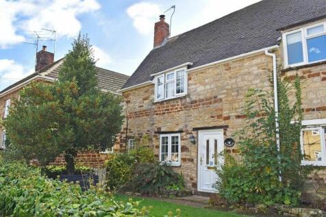 Blisworth, Northampton NN7 2 bed cottage for sale