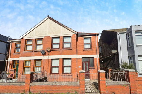 Victoria Road, Port Talbot SA12 3 bed semi